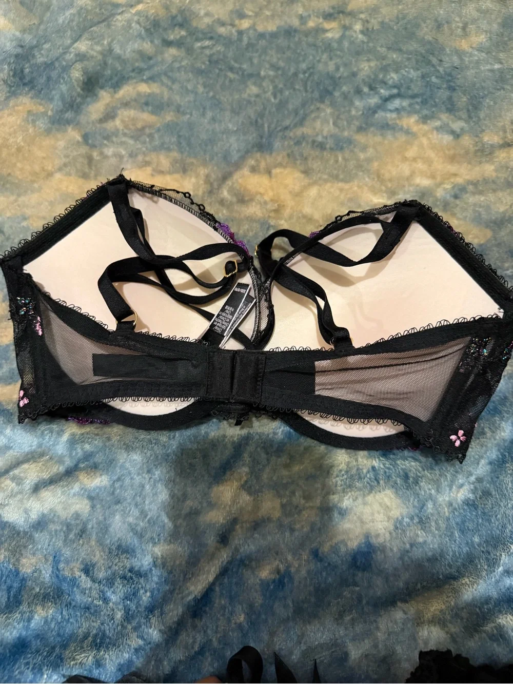 Victoria secret very sexy strappy push-up bra 32d